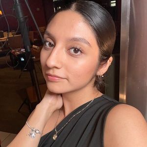 Meet your Posher, Ely